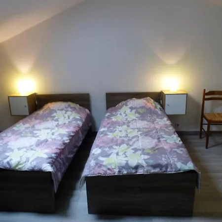 La Croix Du Sud 20 Allee De Cande 17138