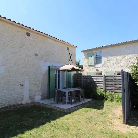 La Croix Du Sud 20 Allee De Cande 17138 Ferienhaus *